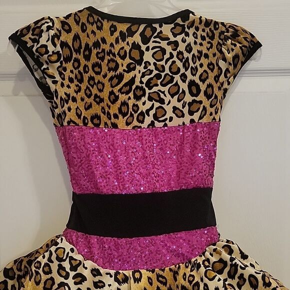 š
ŗCURTAIN CALL COSTUMES HOTĀ PINK AND LEOPARDāTULLEāDANCEāCOSTUME,āSIZEā8-10 - Picture 7 of 10